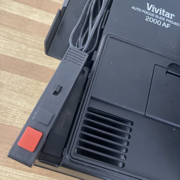 Vivitar Autofocus Slide Projector 2000AF Auto Focusing 35mm Working, Needs Bulb - Picture 8 of 11